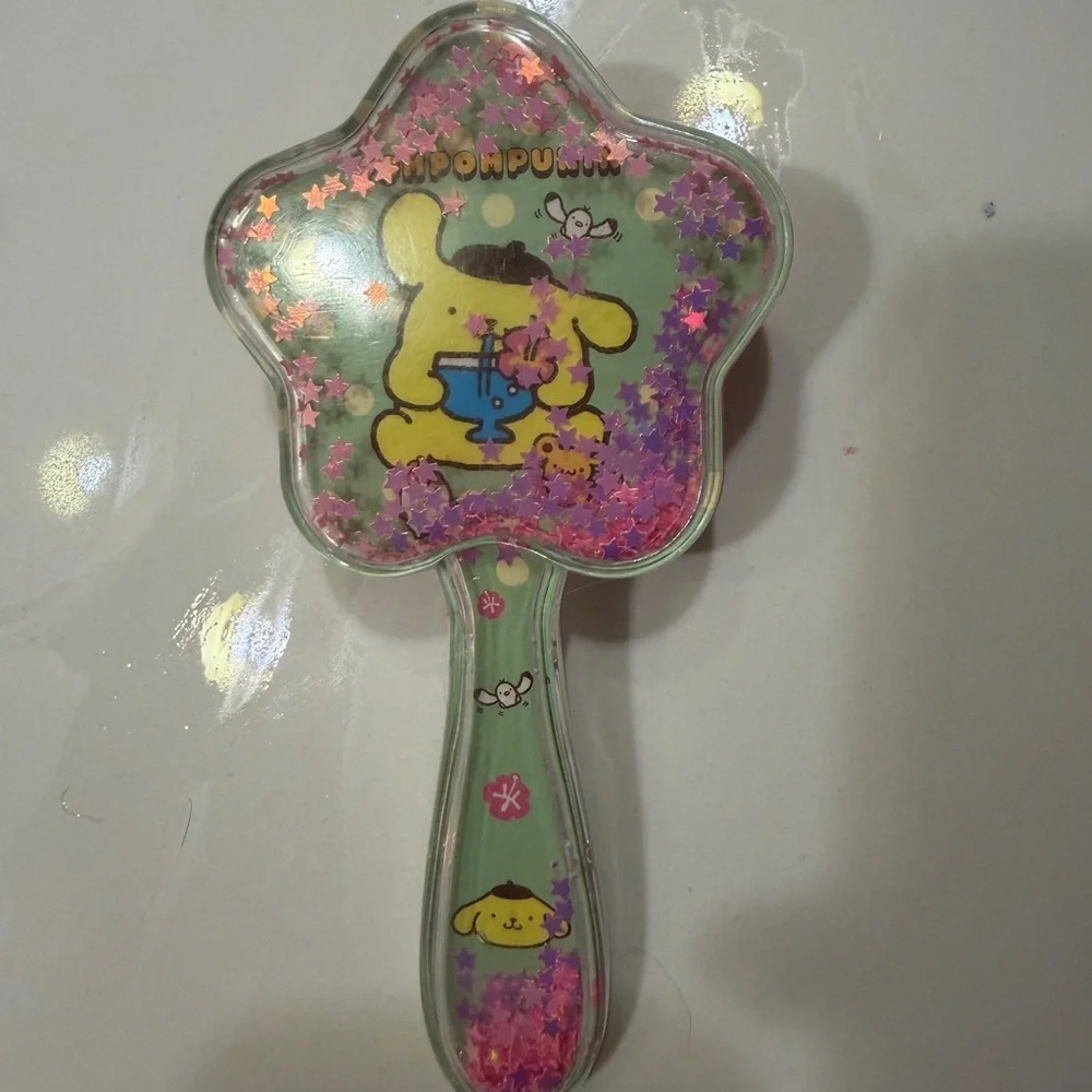Sanrio Star-Shaped Hairbrush with Pompompurin and star glitter